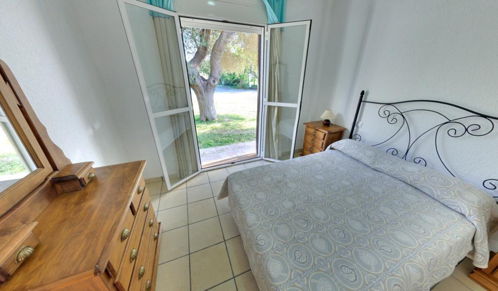 Costa Trafalgar Apartment